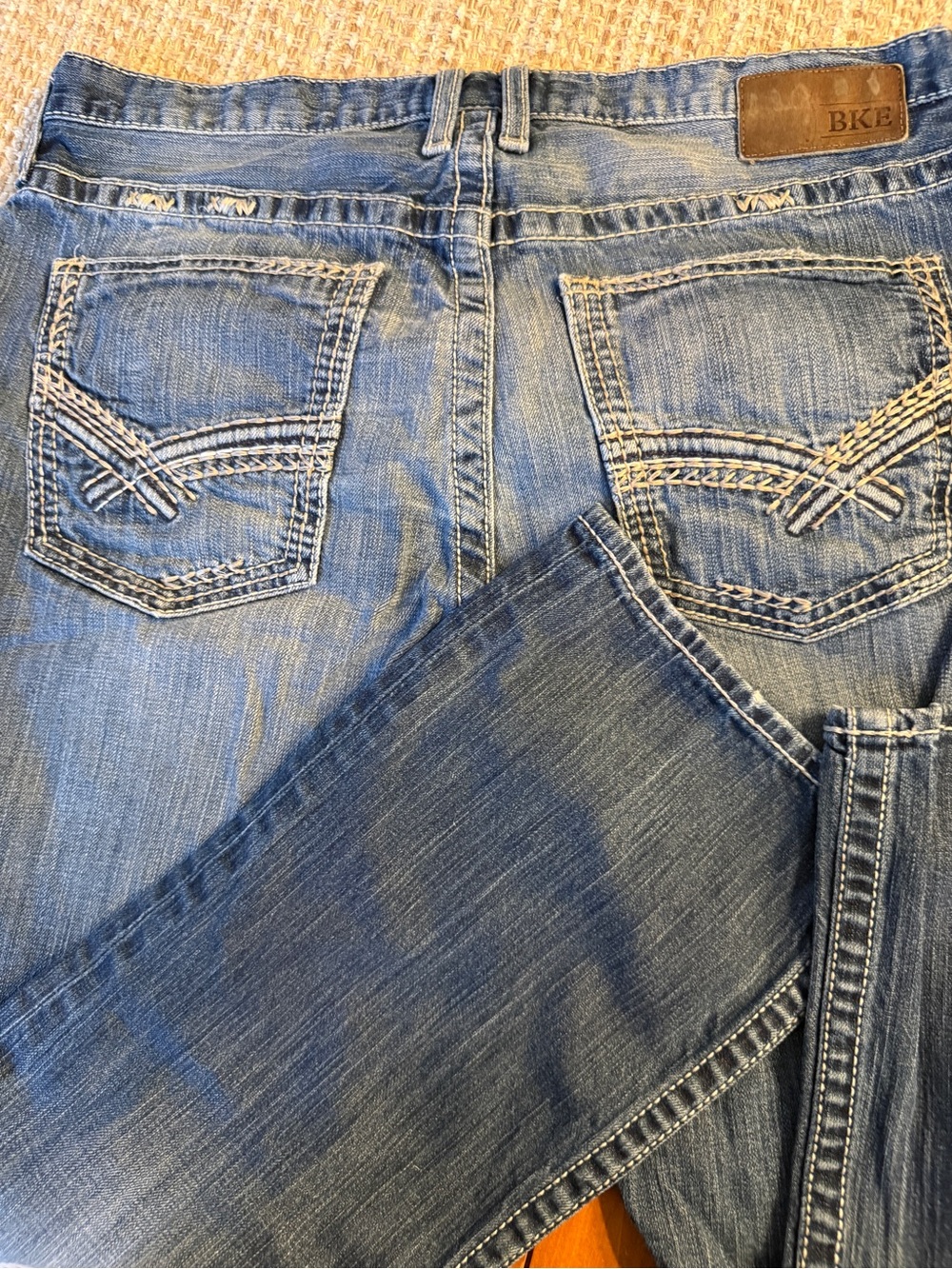 BKE Derek Straight Jeans Men’s 36R Medium Wash Distressed Button Fly Denim - Picture 10 of 15
